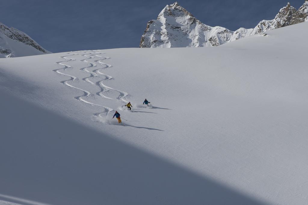 Basecamp Hotel Zermatt Exterior foto